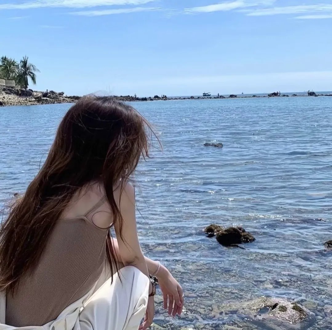 月亮在跳舞 海报